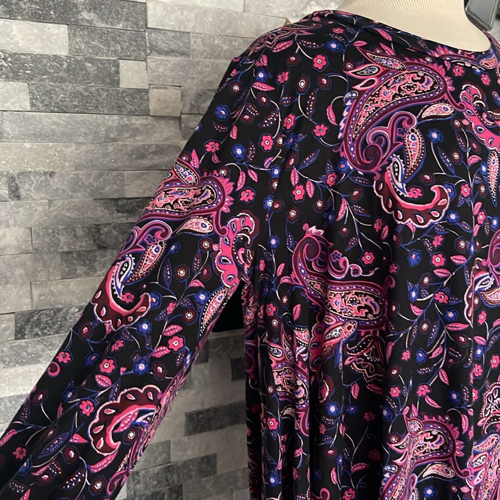 LANE BRYANT Beautiful Knit Top 14-16 (L) Poly/Span Black wPink/Burg Paisley - Picture 3 of 5